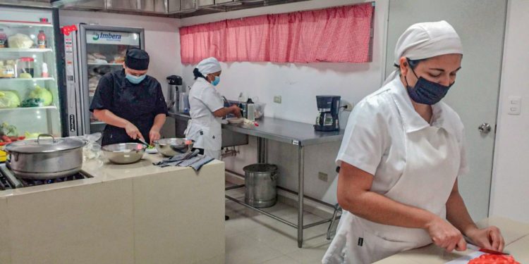 En Ahome, niños, niñas y adolescentes en situación de riesgo no están solos, el Sistema DIF vela por su bienestar.