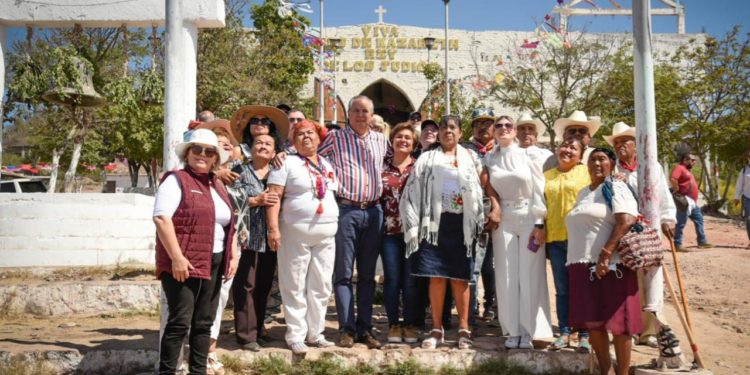 Visita el Alcalde Gerardo Vargas Landeros centro ceremonial yoreme de San Miguel Zapotitlán.
